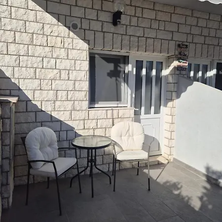 Toni Apartment Komiza